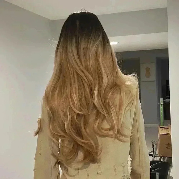 Synthetic hair wig.  HALLOWEEN - Picture 4 of 7